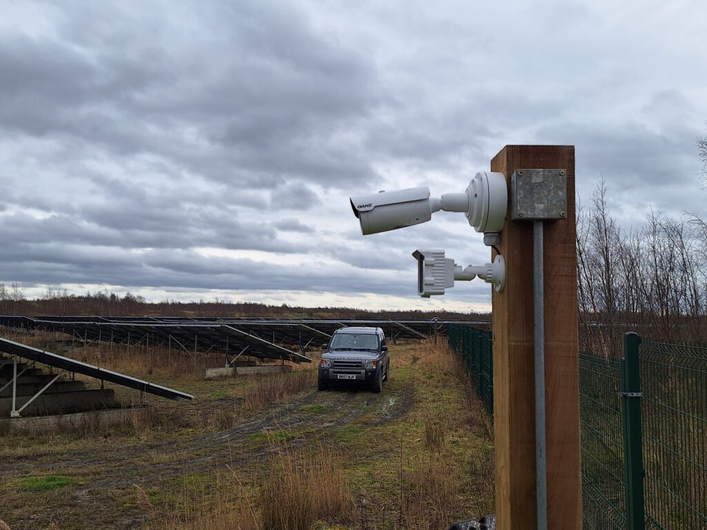 Solar farm CCTV system with perimeter detection Thermal imaging with VCA